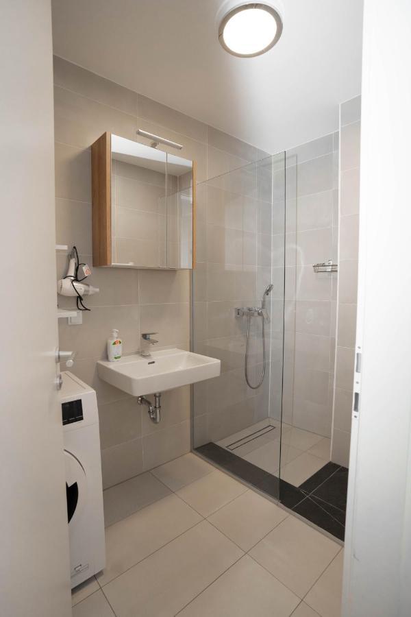 Modern Apartment With Tiny Garden Near City Center فيينا المظهر الخارجي الصورة