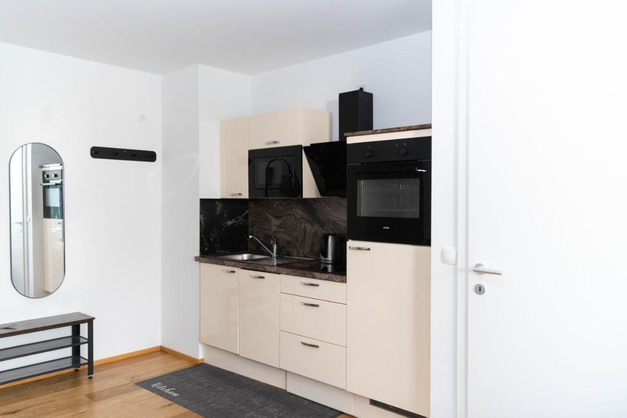 Modern Apartment With Tiny Garden Near City Center فيينا المظهر الخارجي الصورة